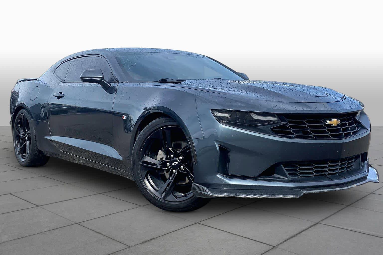 Used 2022 Chevrolet Camaro LT RWD image 3