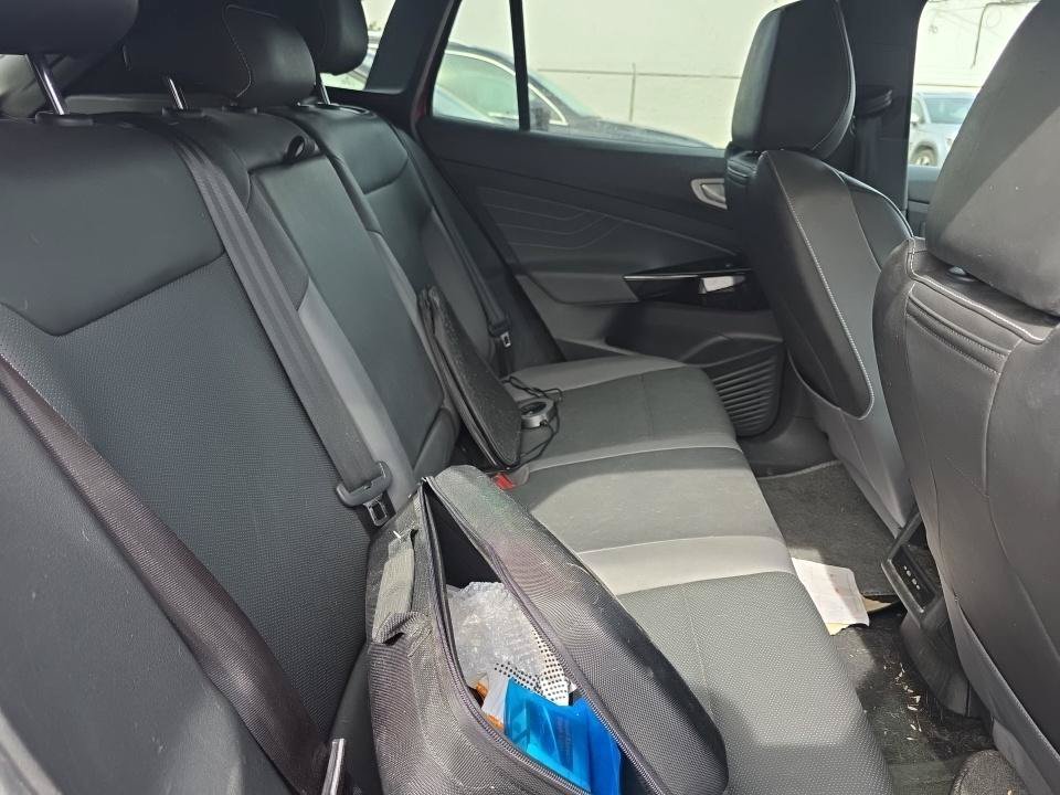 Used 2023 Volkswagen ID.4 Pro S RWD image 4