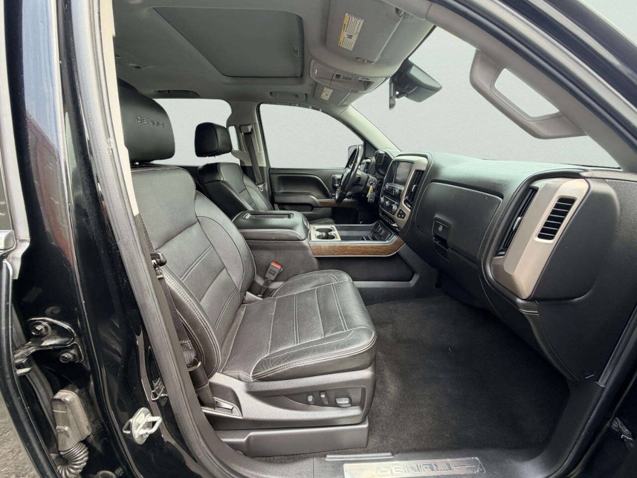 Used 2018 GMC Sierra 1500 Denali AWD/4WD image 26