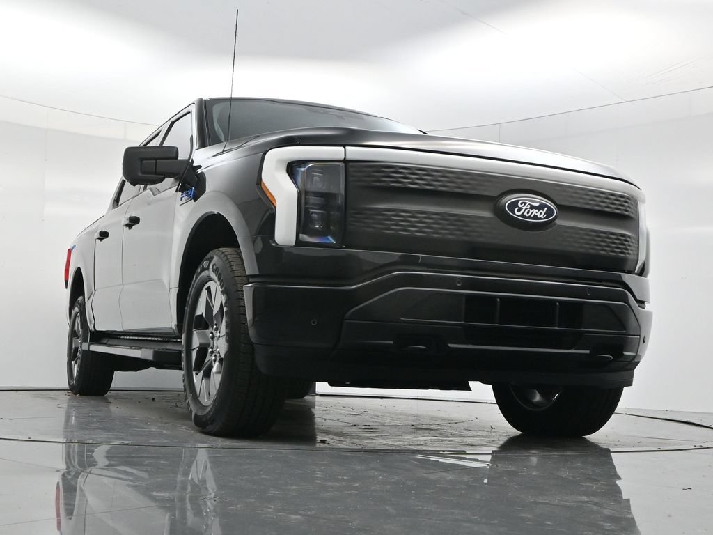 Used 2024 Ford F150 Lightning Flash AWD/4WD image 49