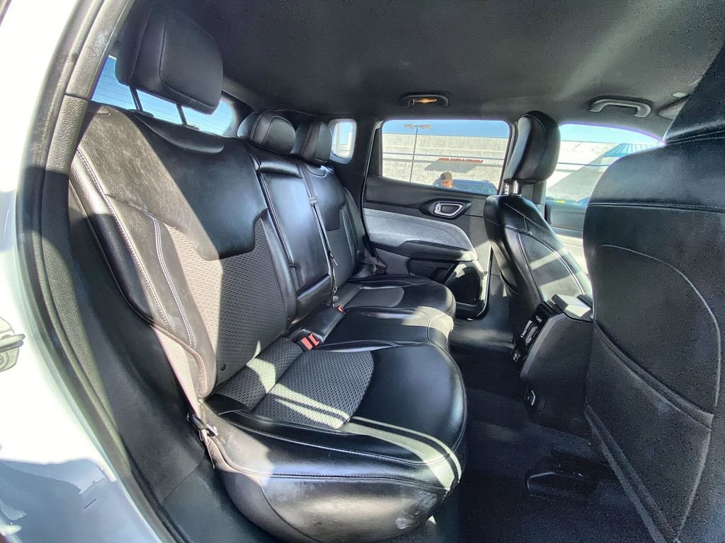 Used 2023 Jeep Compass Latitude image 25