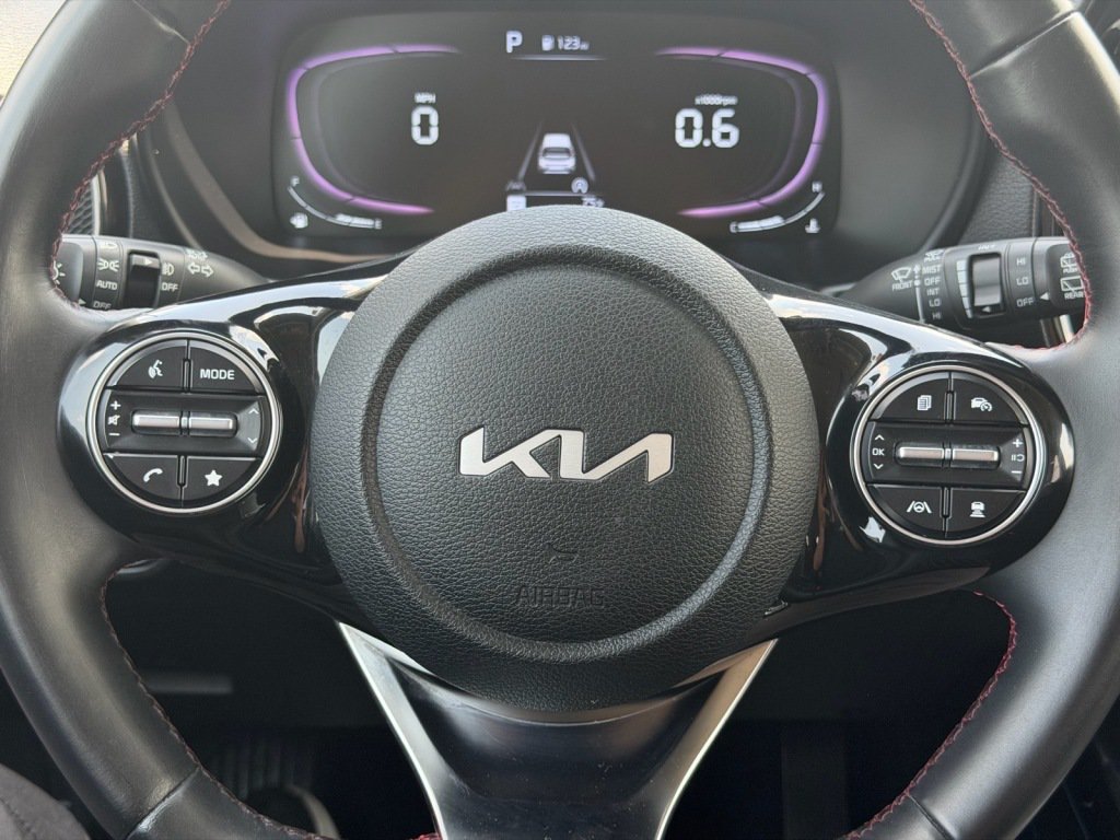 Used 2023 Kia Soul GT-Line w/ GT-Line Technology Package FWD image 12