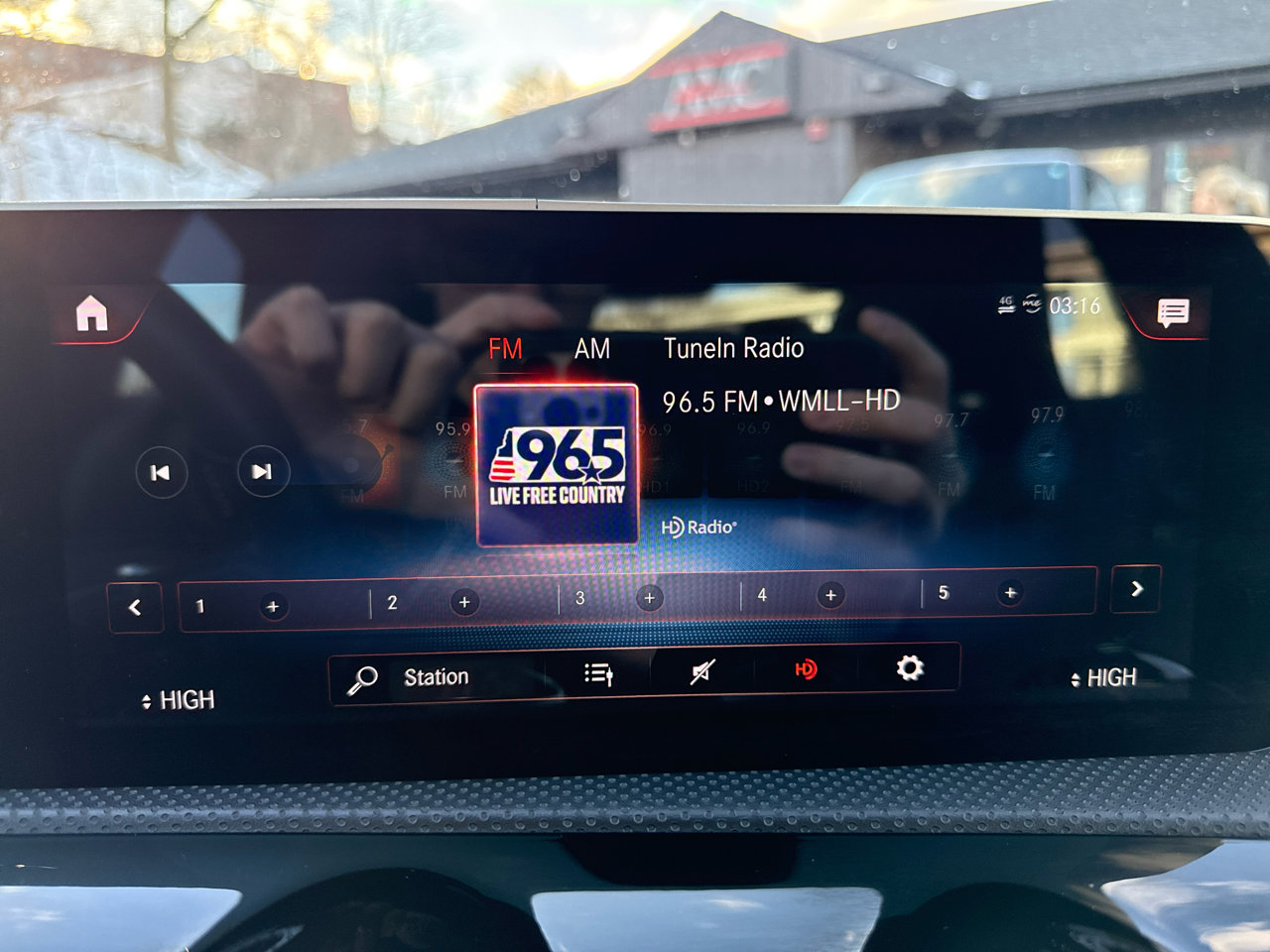 Used 2020 Mercedes-Benz CLA 250 4MATIC image 48