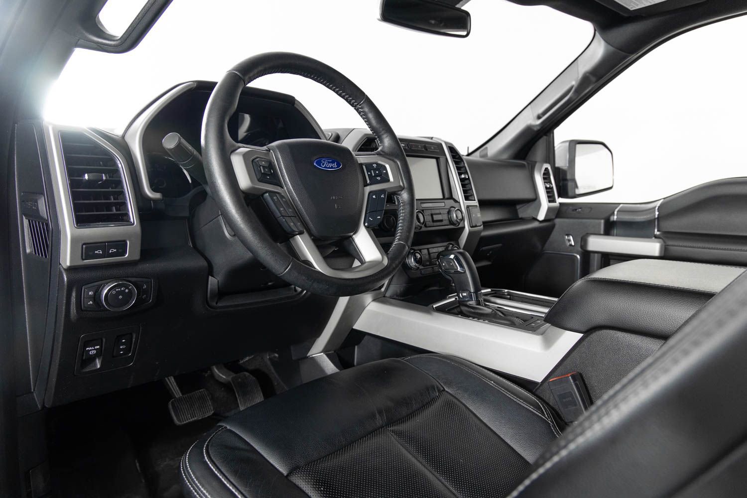 Used 2019 Ford F150 Lariat w/ Equipment Group 502A Luxury image 14