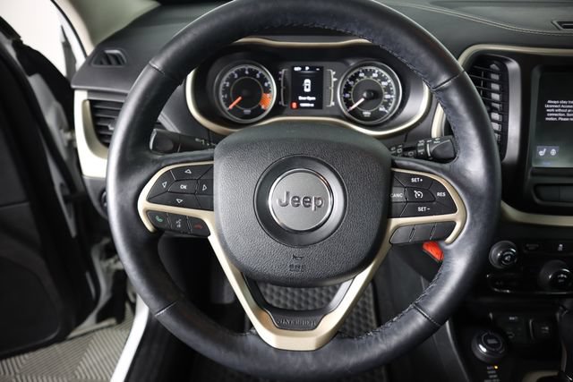 Used 2014 Jeep Cherokee Latitude w/ Cold Weather Group AWD/4WD image 34