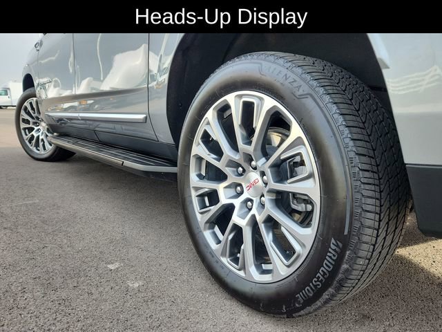 Used 2025 GMC Yukon XL Denali image 17