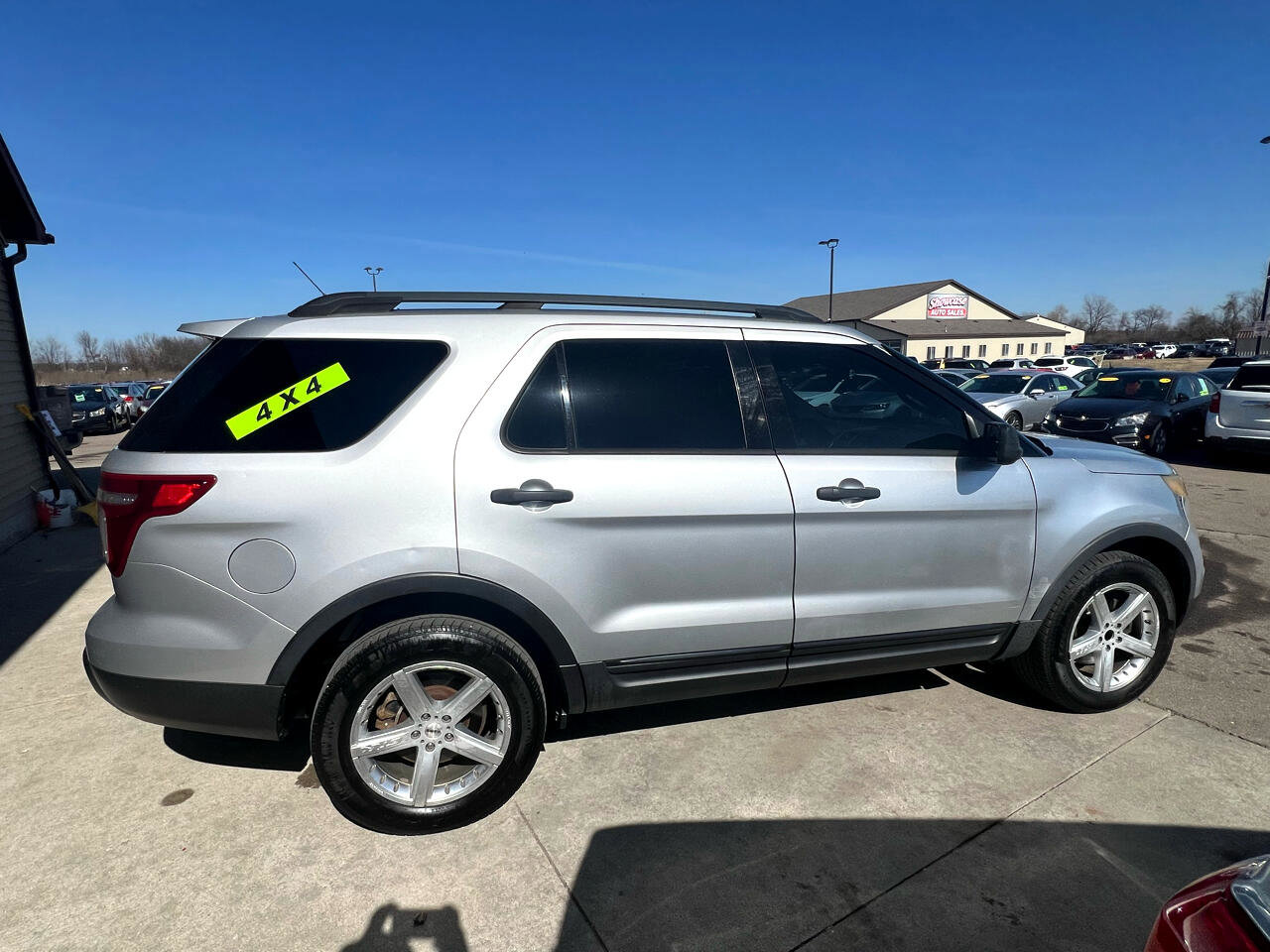 Used 2013 Ford Explorer 4WD w/ Class III Trailer Tow Pkg image 4