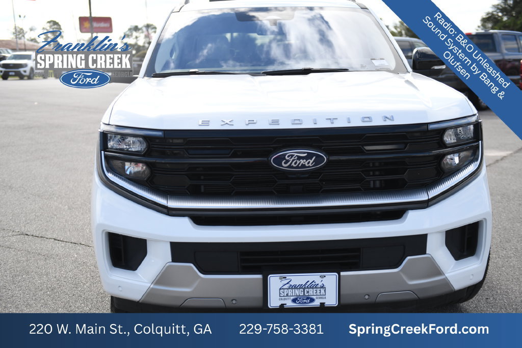 Used 2025 Ford Expedition Max Platinum w/ Driver's Package AWD/4WD image 3