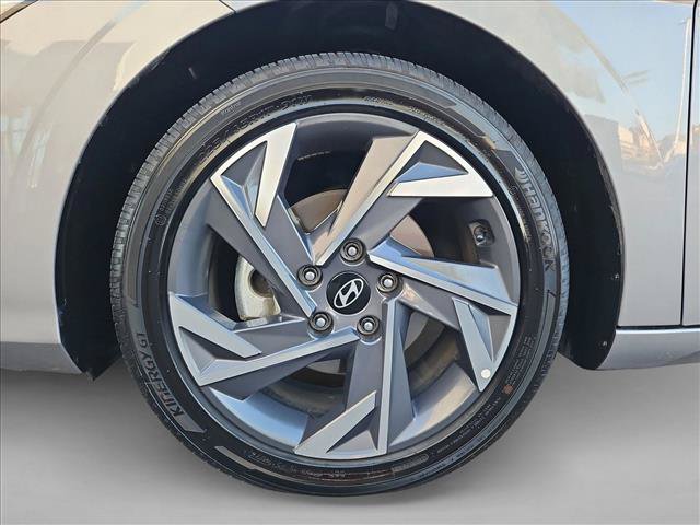 Used 2025 Hyundai Elantra SEL FWD image 24