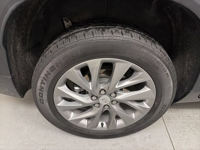 Used 2025 Buick Enclave Preferred AWD/4WD image 21