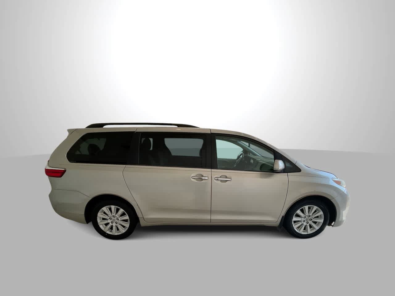 Used 2015 Toyota Sienna XLE w/ XLE Navigation Package AWD/4WD image 9