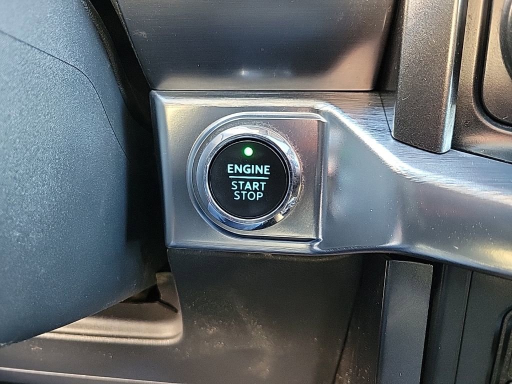 Used 2022 Ford F150 Lariat w/ Equipment Group 502A High image 26