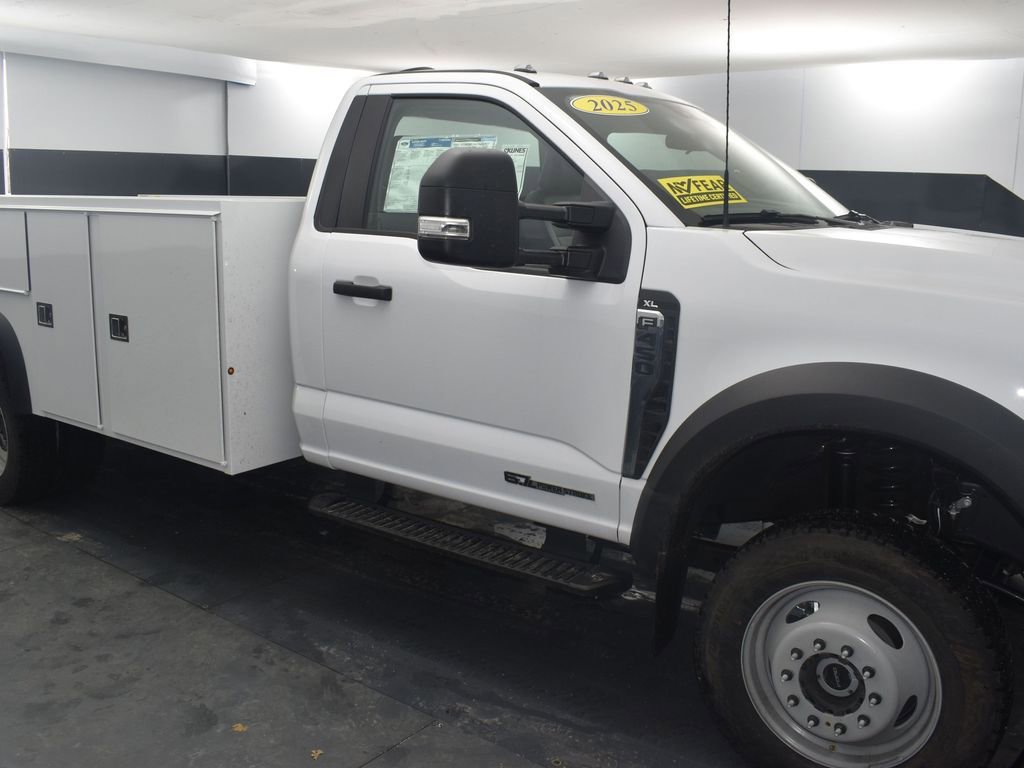 New 2025 Ford F450 XL w/ XL Chrome Package image 5