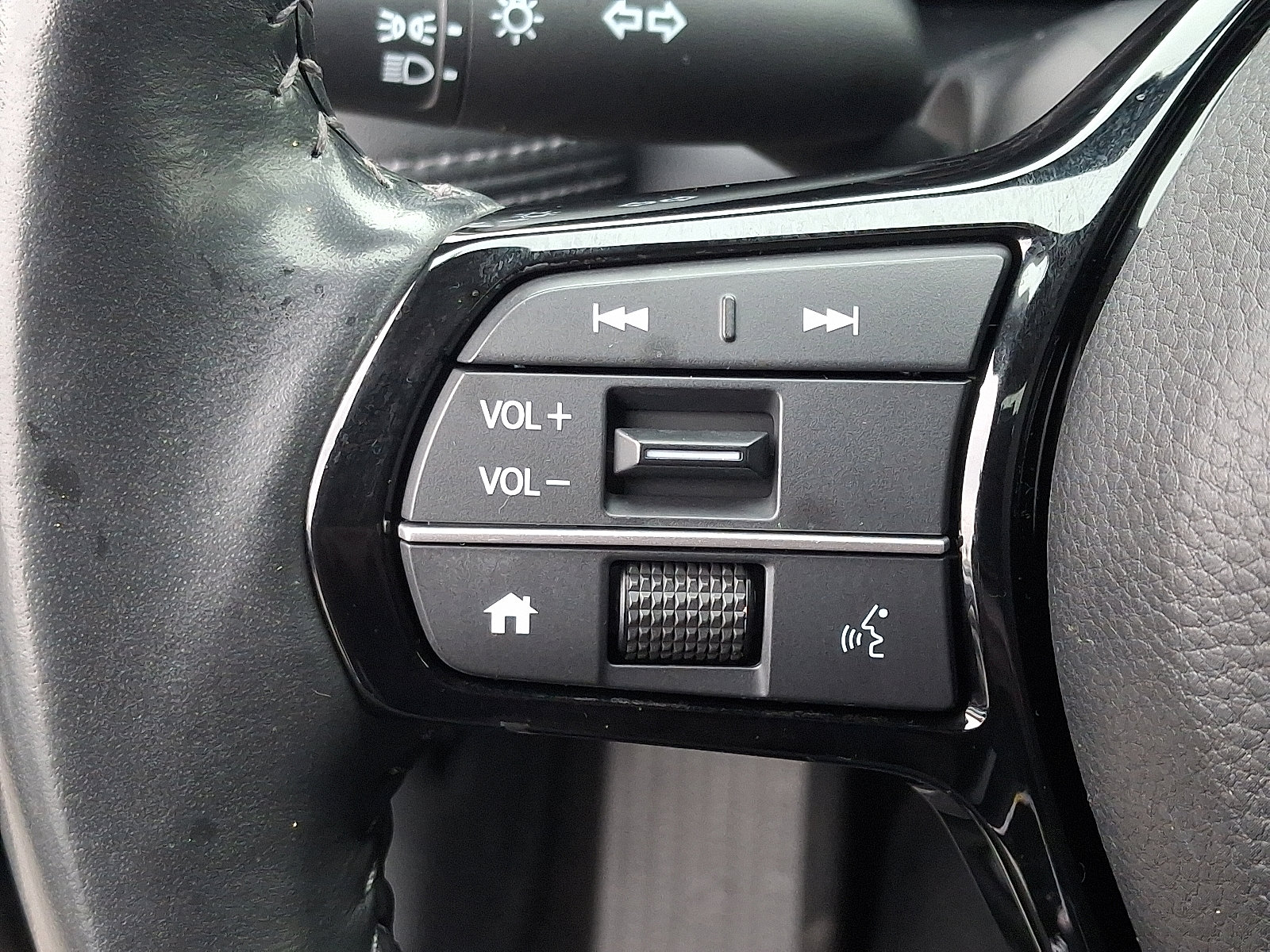 Certified 2024 Honda HR-V EX-L image 23