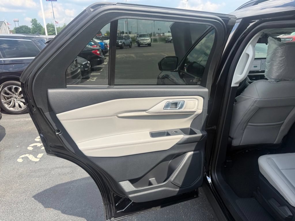 New 2026 Ford Explorer Active w/ Active Comfort Package AWD/4WD image 33