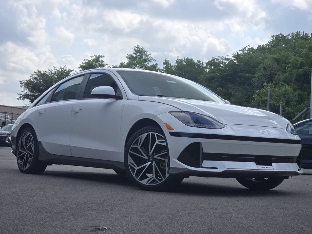 Used 2024 Hyundai Ioniq 6 SEL RWD image 2