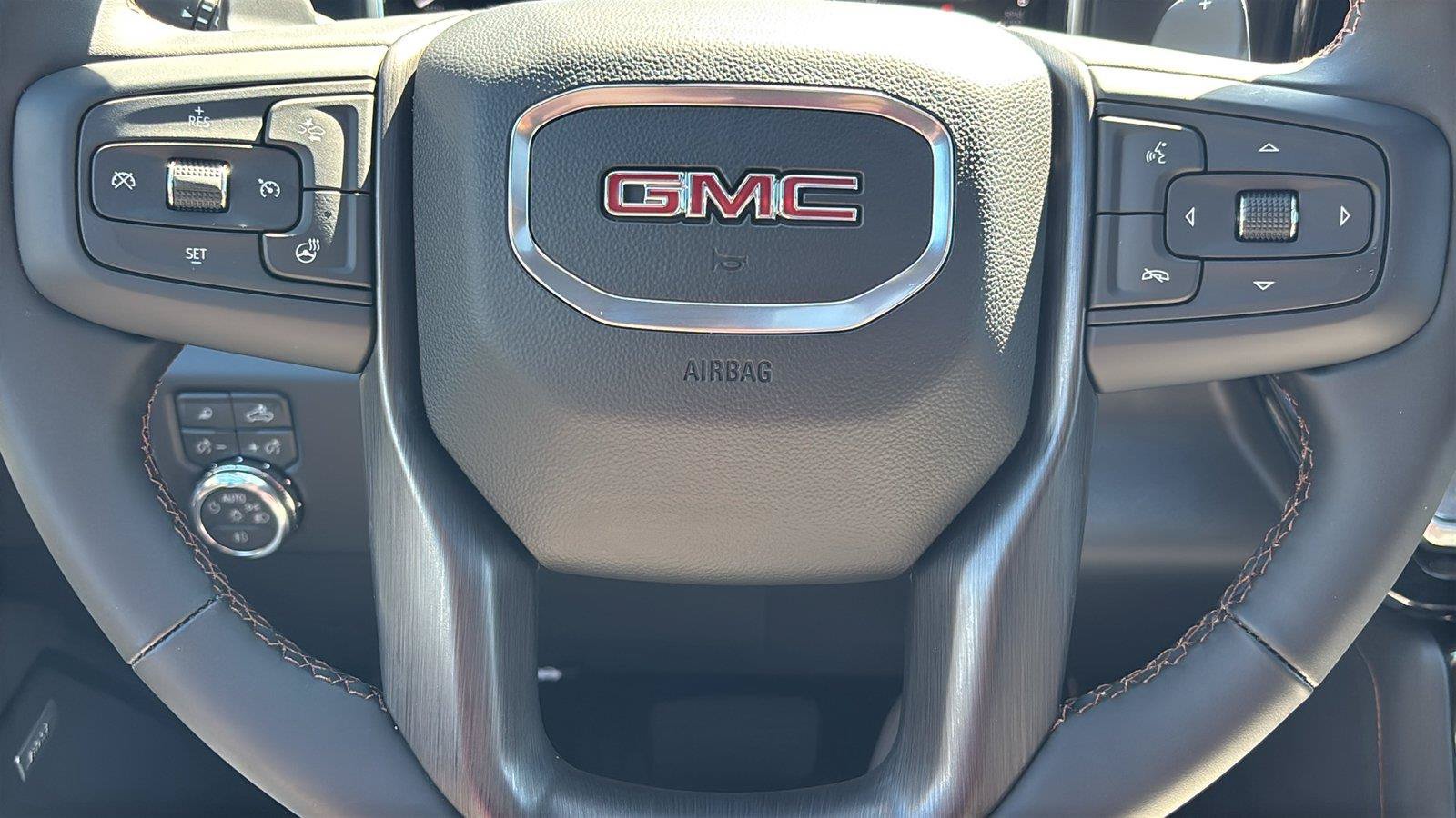 New 2026 GMC Sierra 1500 AT4 w/ AT4 Premium Package AWD/4WD image 28