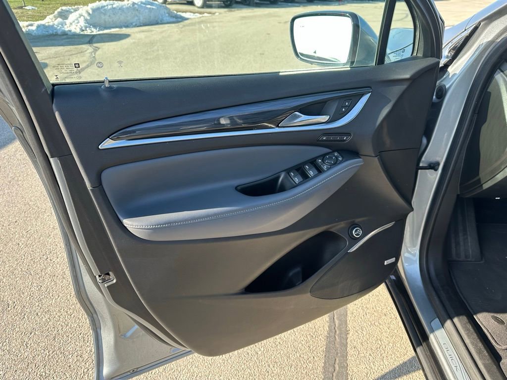 Used 2024 Buick Enclave Premium image 10