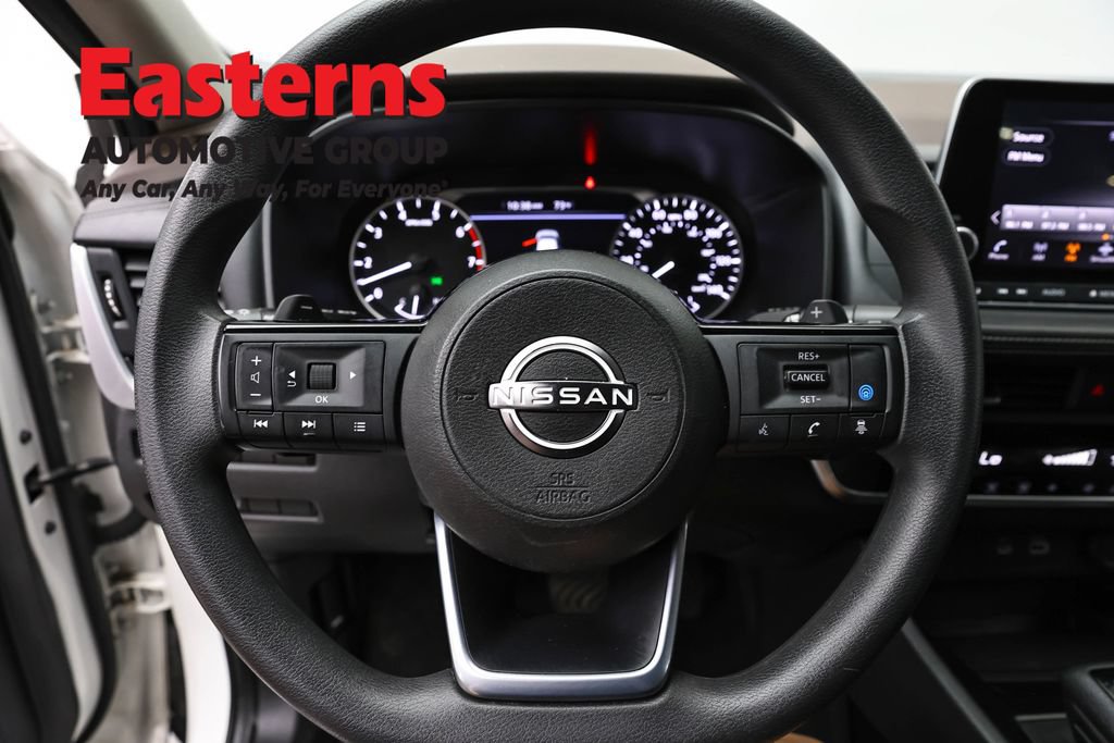 Used 2023 Nissan Rogue SV AWD/4WD image 10