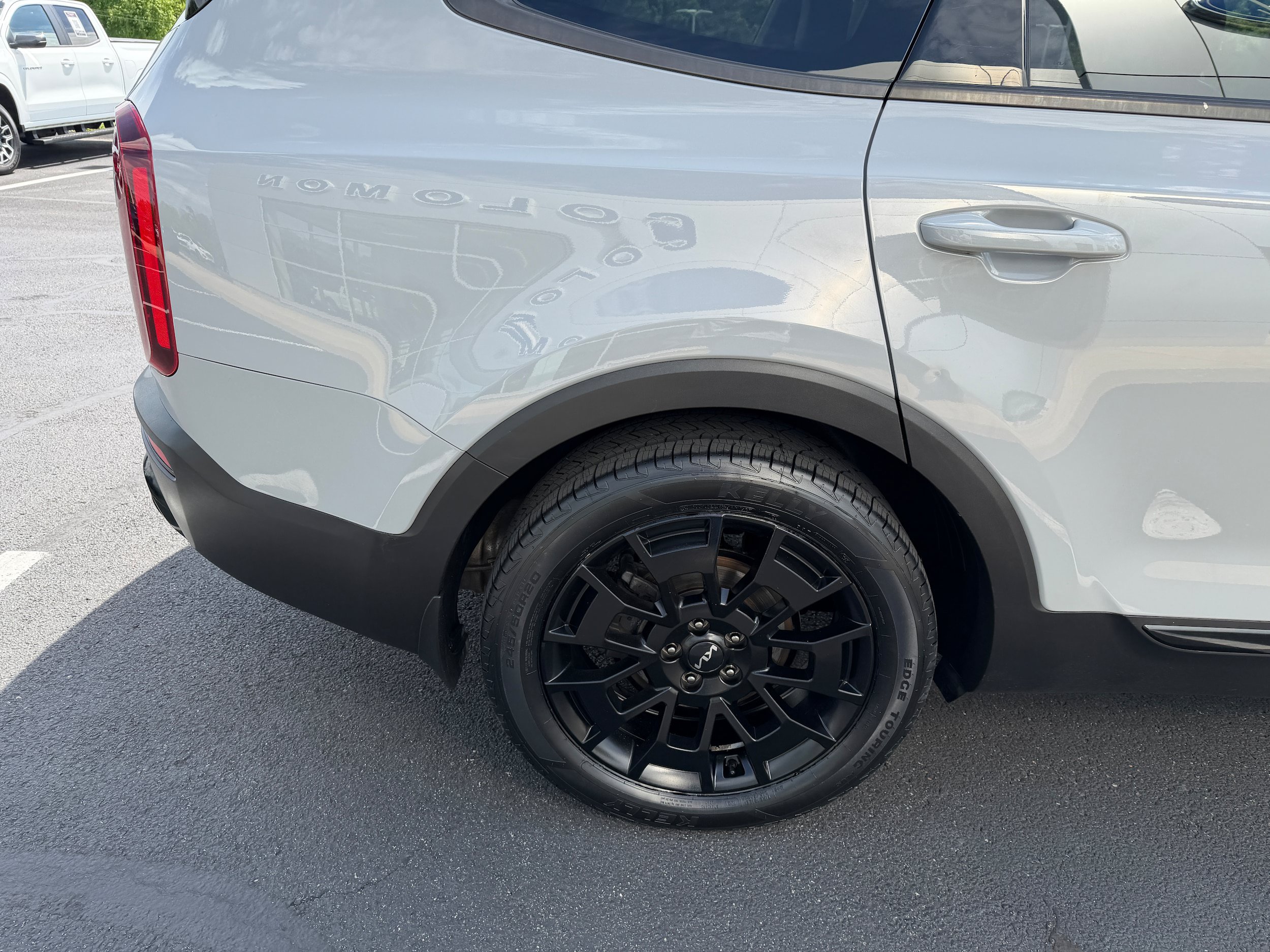 Used 2022 Kia Telluride SX w/ SX Prestige Package AWD/4WD image 12
