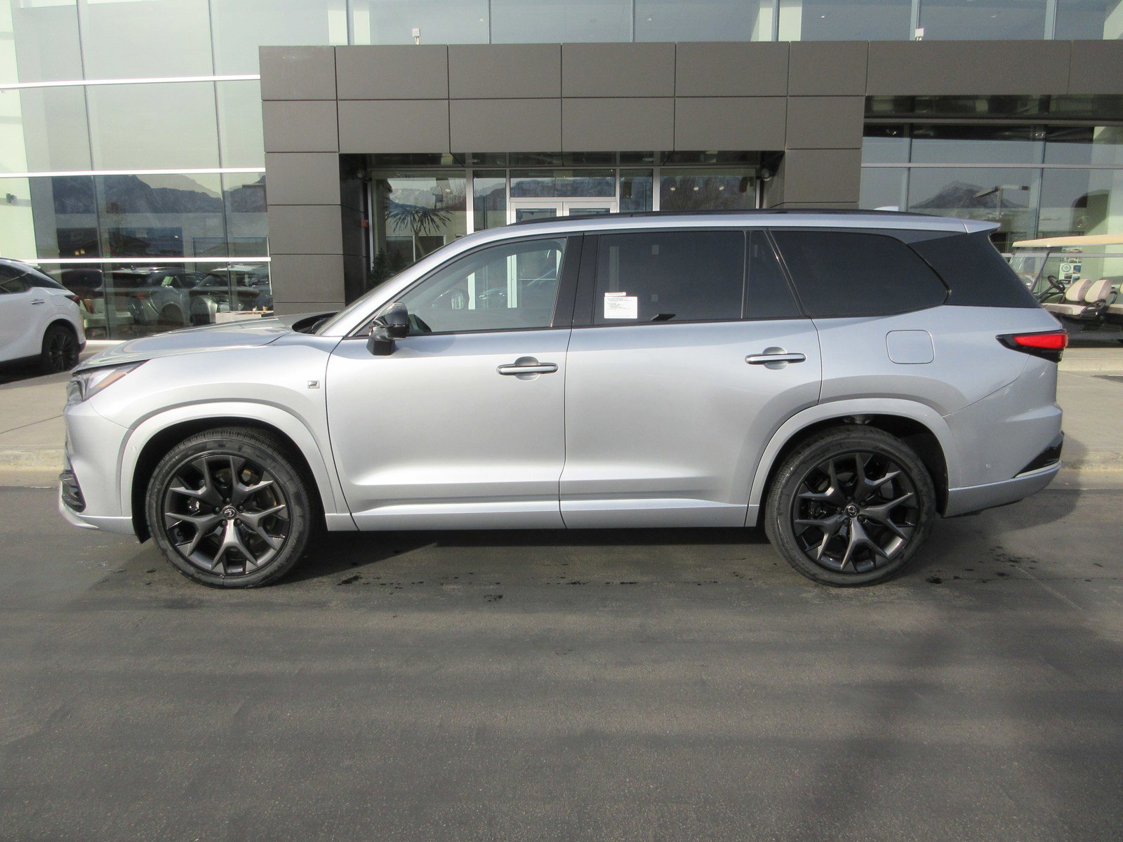 New 2025 Lexus TX 500h AWD image 3