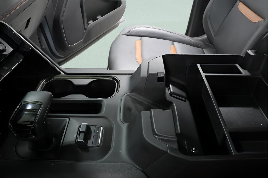 Used 2024 GMC Sierra 1500 AT4 w/ Technology Package image 17