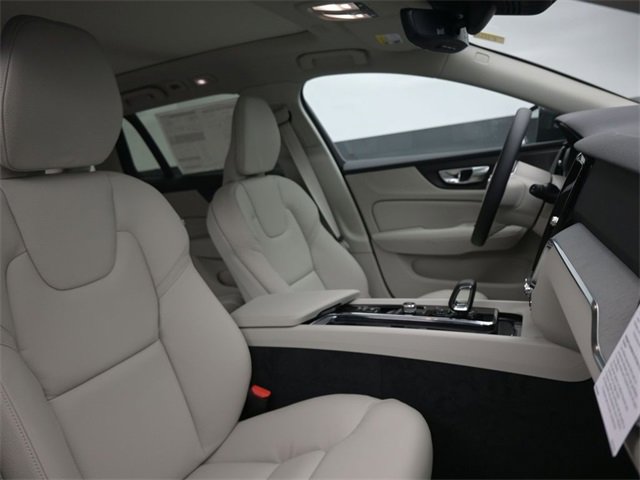 New 2026 Volvo V60 B5 Cross Country Plus w/ Protection Package Premier image 35