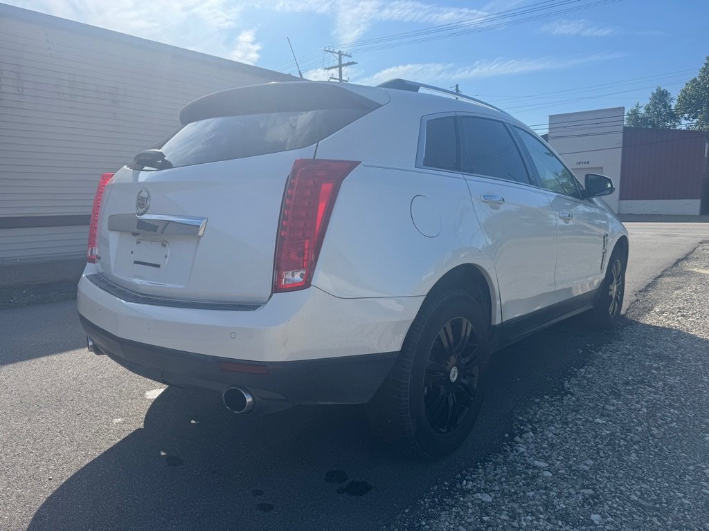 Used 2011 Cadillac SRX Luxury image 3