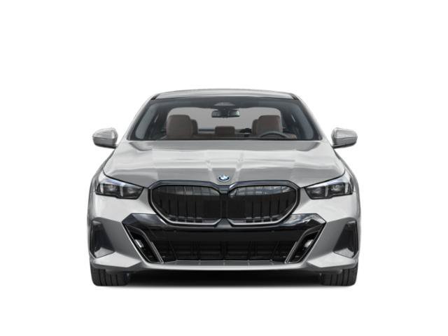 Used 2025 BMW 550e xDrive w/ Premium Package AWD/4WD image 7
