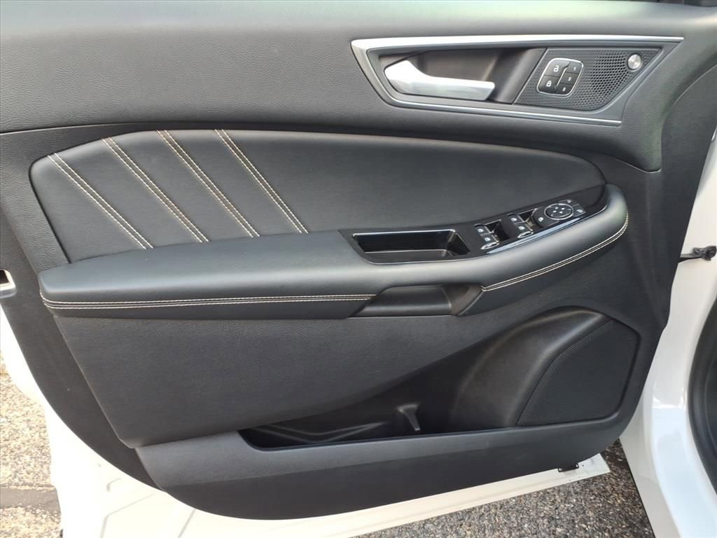 Used 2019 Ford Edge ST w/ Convenience Package AWD/4WD image 17