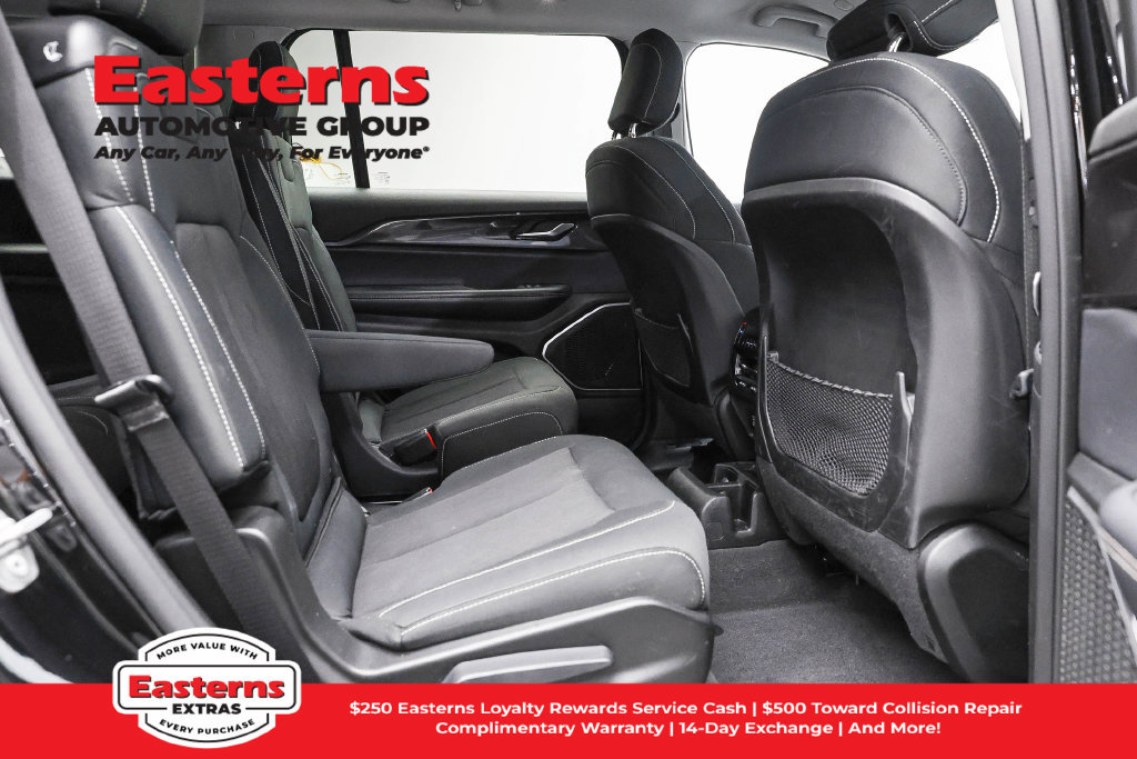 Used 2022 Jeep Grand Cherokee L Laredo w/ Luxury Tech Group I AWD/4WD image 24