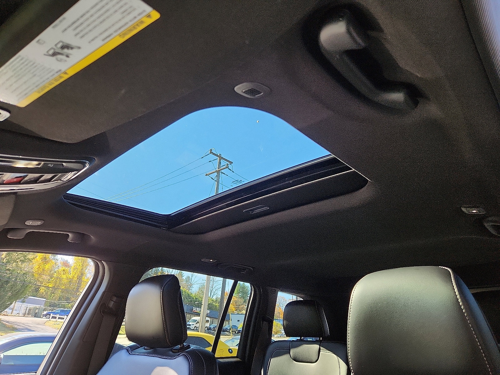 Certified 2025 Jeep Grand Cherokee Altitude image 17