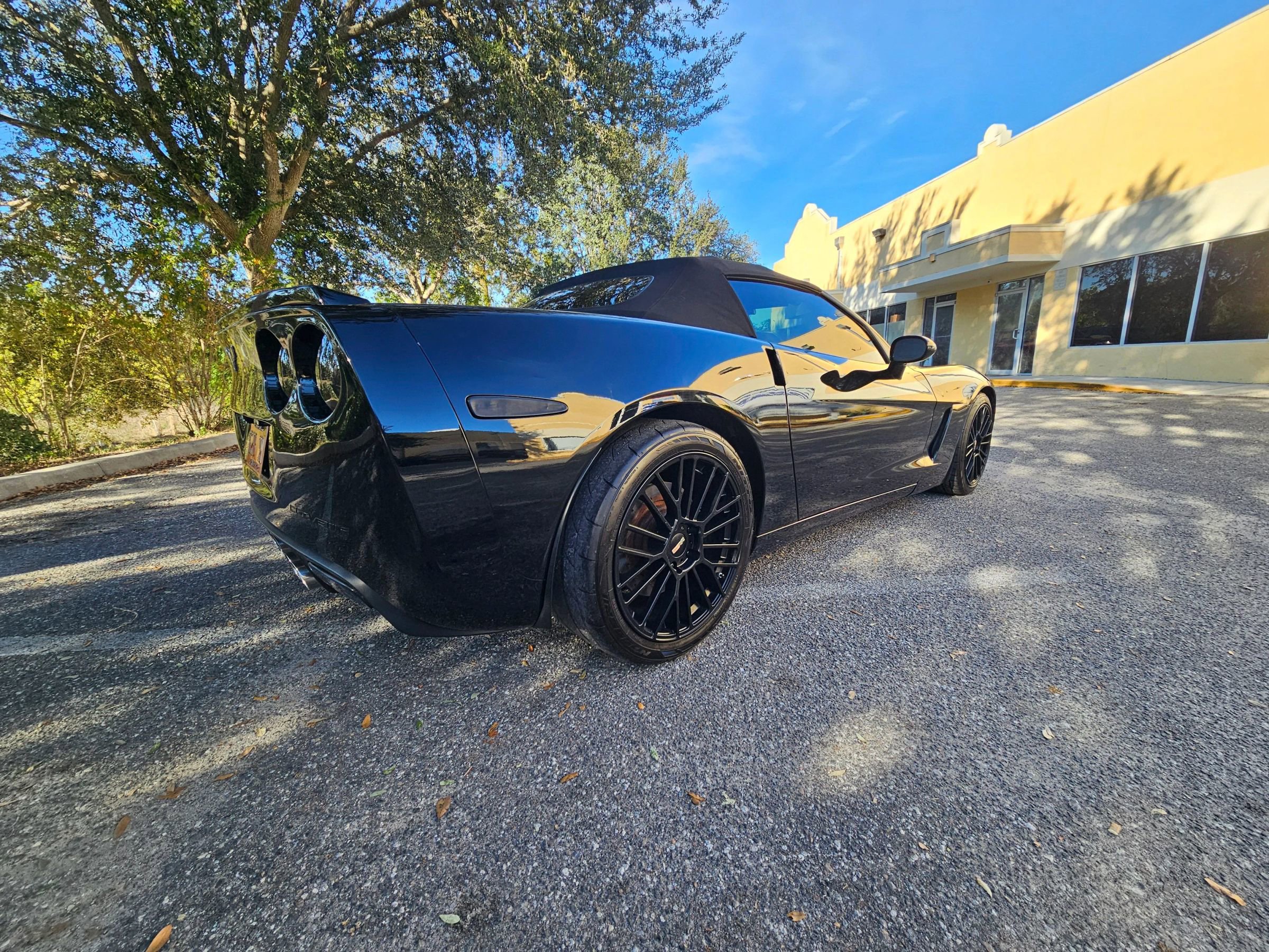 Used 2013 Chevrolet Corvette Convertible w/ 2LT Preferred Equipment Group image 18