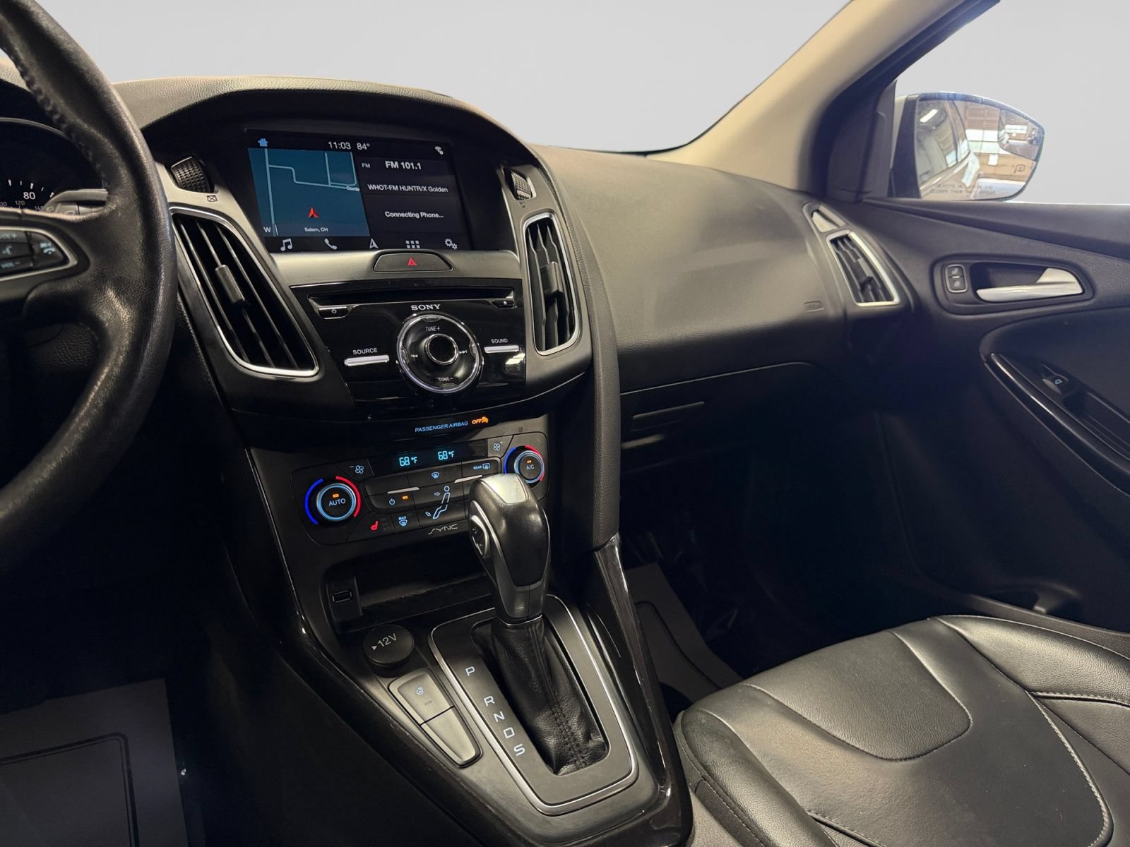 Used 2018 Ford Focus Titanium FWD image 19