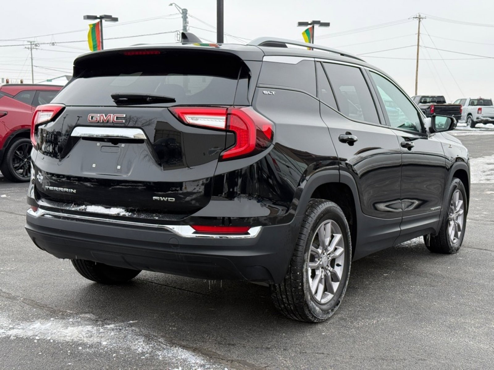 Used 2024 GMC Terrain SLT image 8