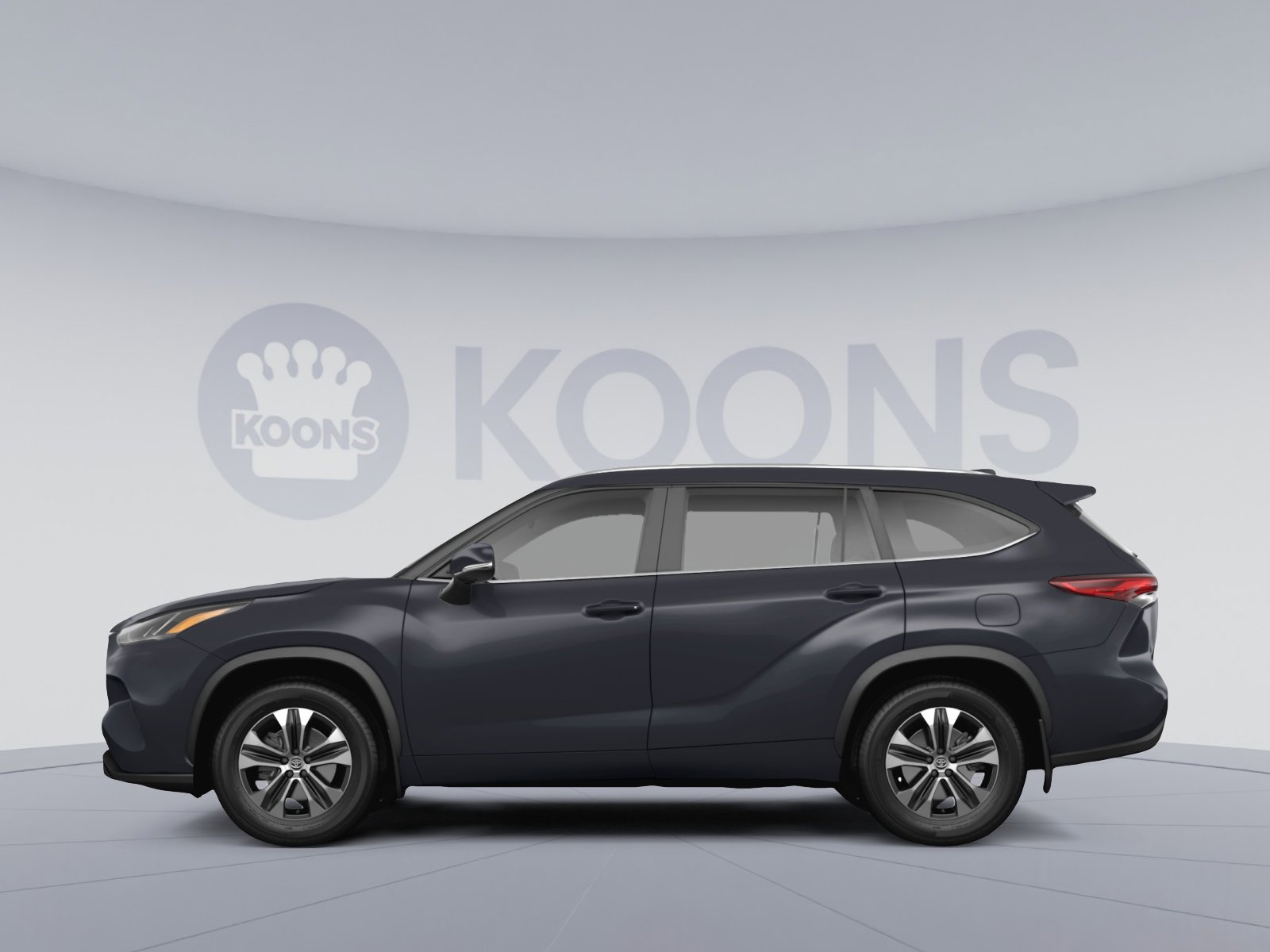 Used 2023 Toyota Highlander XLE AWD/4WD image 2