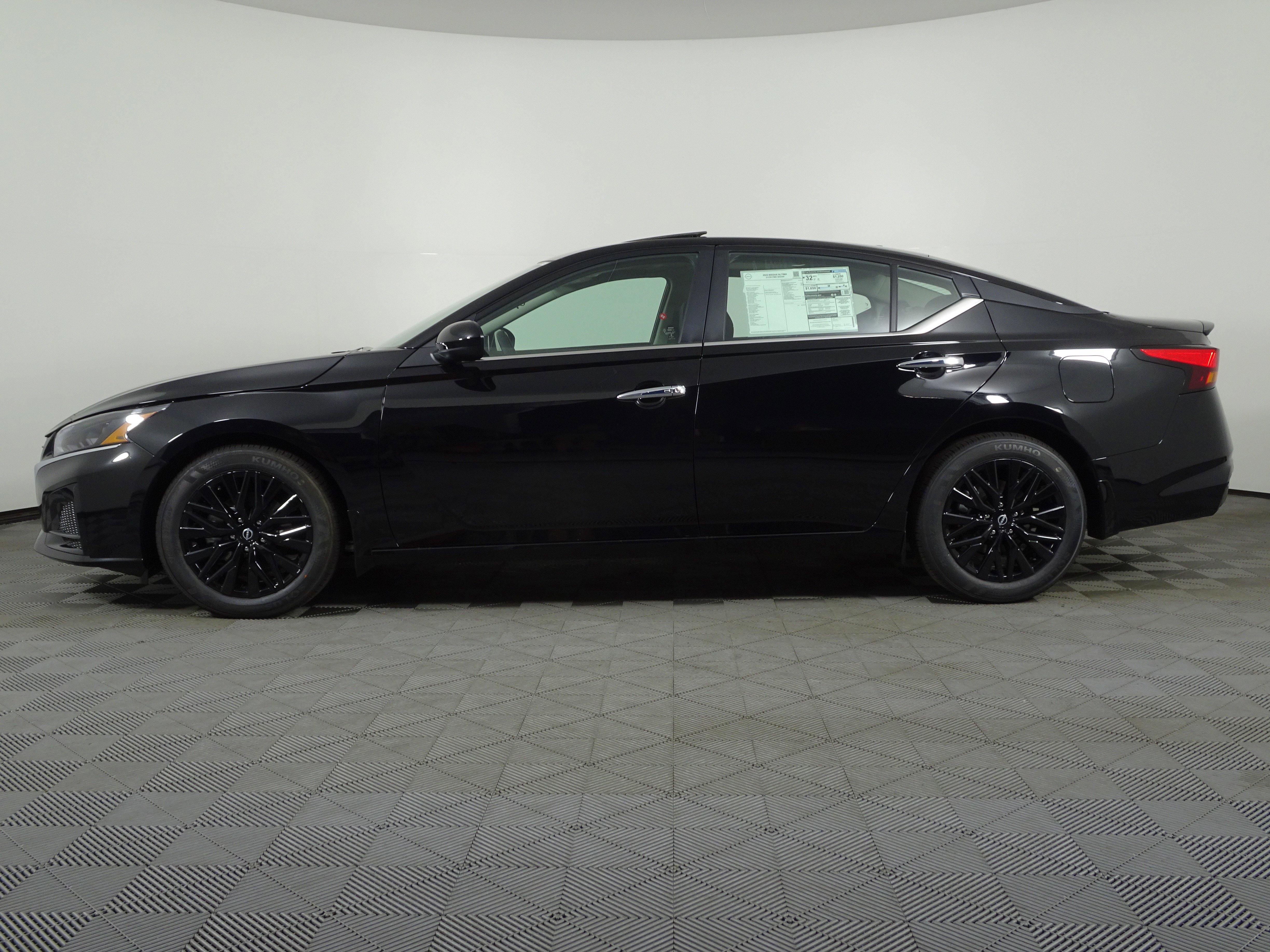 New 2025 Nissan Altima 2.5 SV w/ SV Special Edition Package image 15