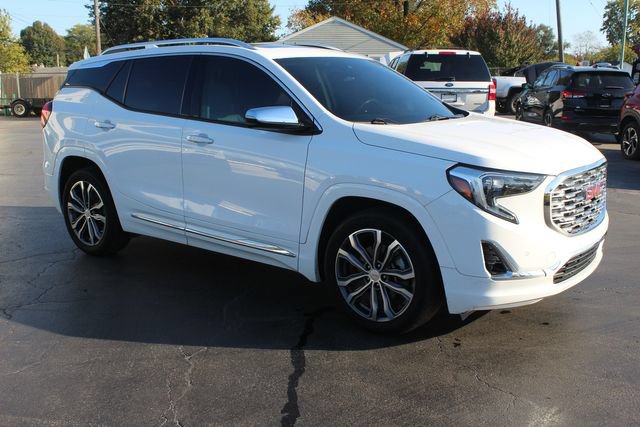 Used 2020 GMC Terrain Denali w/ LPO, Floor Liner Package FWD image 15