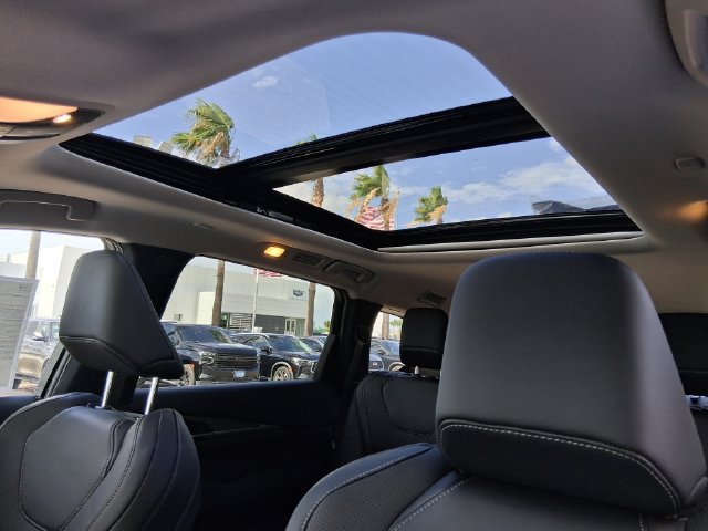 New 2027 INFINITI QX60 Luxe w/ Cargo Package FWD image 17