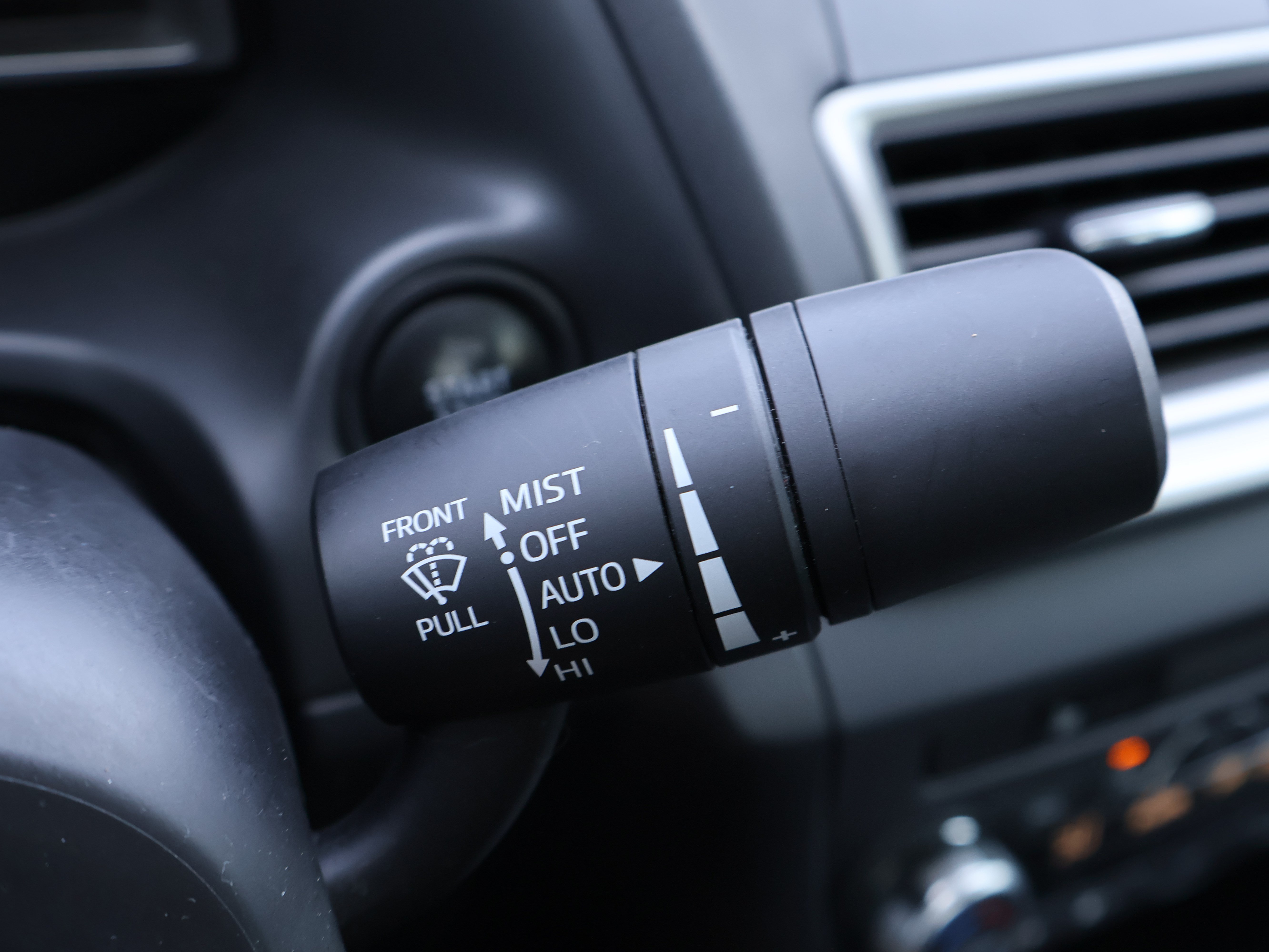 Used 2018 MAZDA MAZDA3 Touring FWD image 34