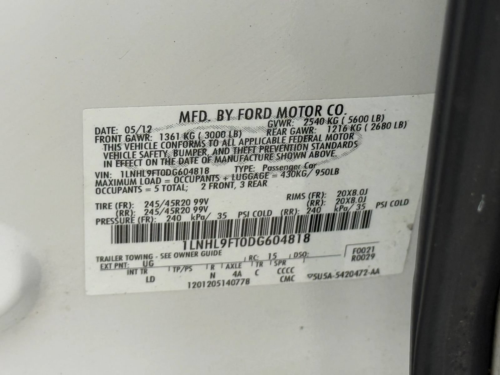 Used 2013 Lincoln MKS AWD image 39