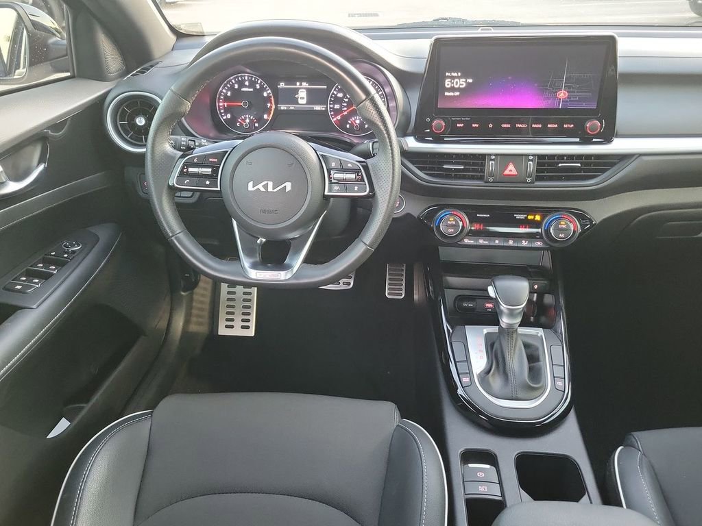 Used 2024 Kia Forte GT-Line w/ GT-Line Premium Package image 16