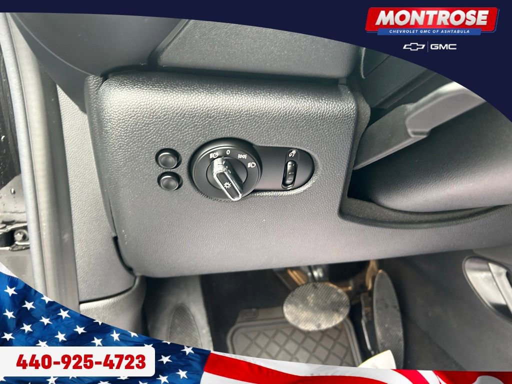 Used 2020 MINI Cooper 2-Door Hardtop image 13