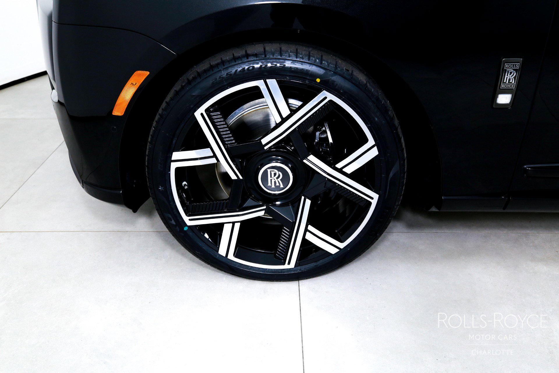 New 2026 Rolls-Royce Cullinan Black Badge image 43