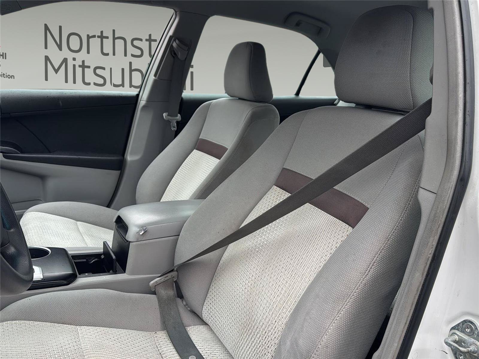 Used 2012 Toyota Camry LE FWD image 19