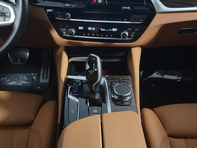 Used 2023 BMW 540i w/ M Sport Package RWD image 25