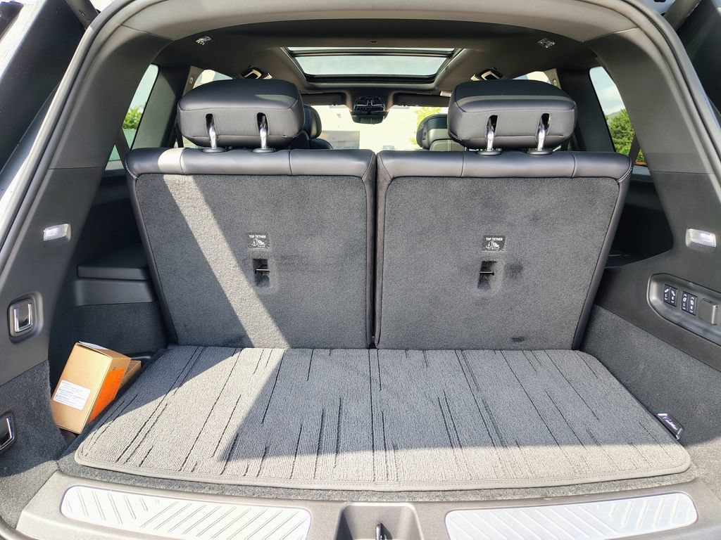 New 2027 Cadillac Vistiq Premium Luxury w/ LPO, Premium Carpet Package AWD/4WD image 17