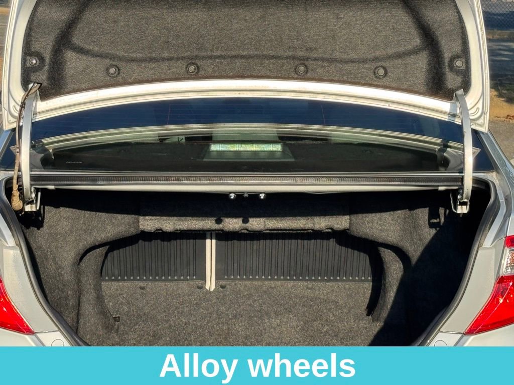 Used 2014 Toyota Camry XLE image 32