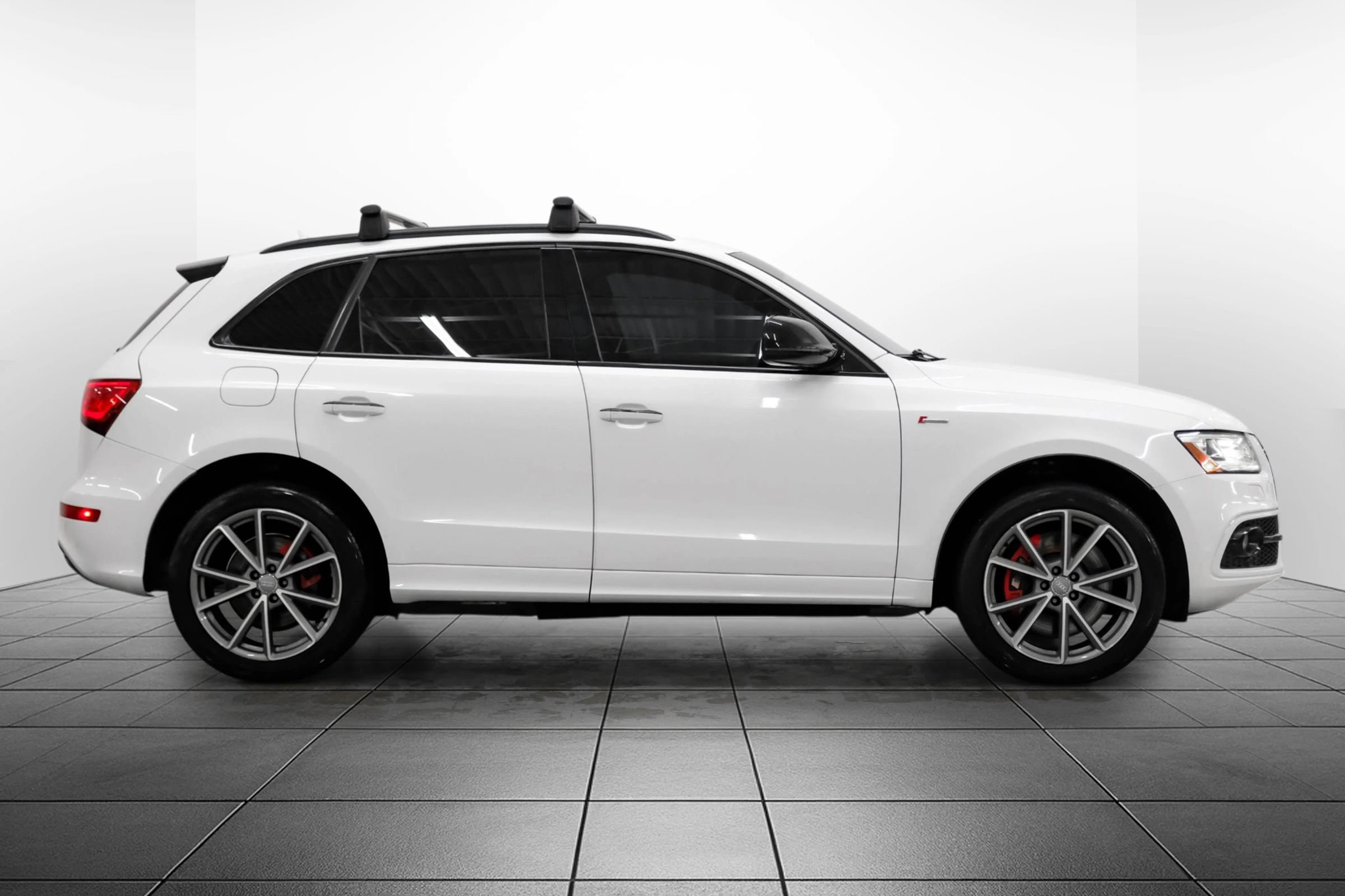 Used 2017 Audi SQ5 Premium Plus AWD/4WD image 8