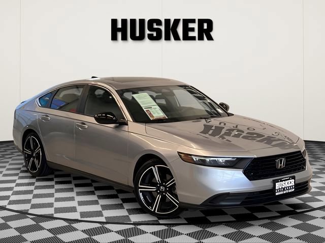 Used 2023 Honda Accord Sport image 1